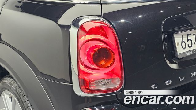 Mini Countryman 2018 — photo 9