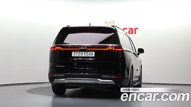 Kia Canival 2023 — photo 4