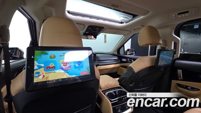 Kia Canival 2023 — photo 24