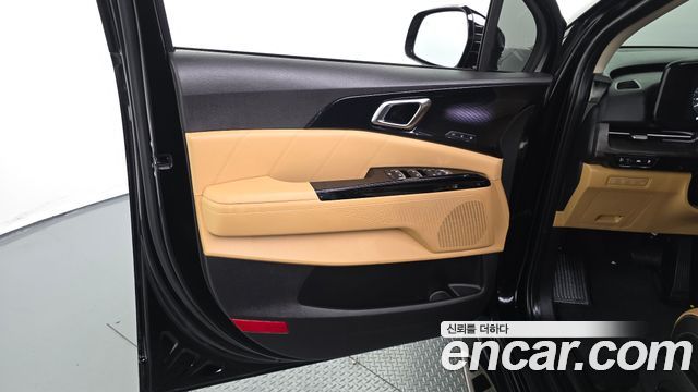 Kia Canival 2023 — photo 15