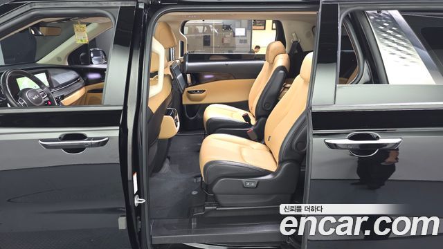 Kia Canival 2023 — photo 16