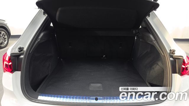 Audi Q3 2020 — photo 26