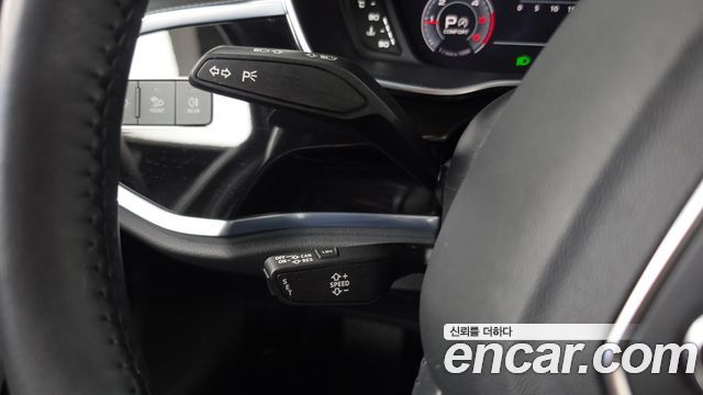 Audi Q3 2020 — photo 28