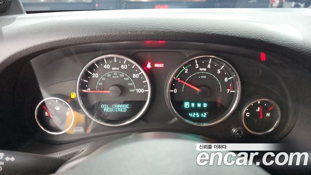Jeep Wrangler 2014 — photo 11