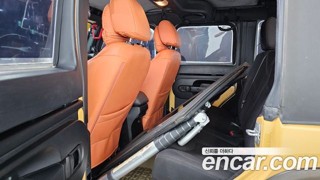 Jeep Wrangler 2014 — photo 18