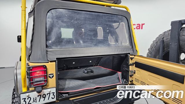 Jeep Wrangler 2014 — photo 24