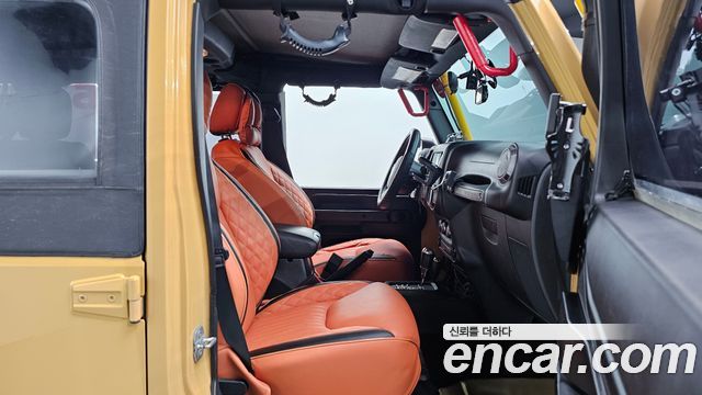 Jeep Wrangler 2014 — photo 16