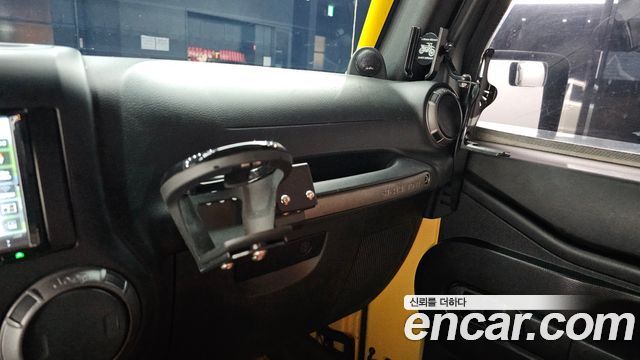 Jeep Wrangler 2014 — photo 29