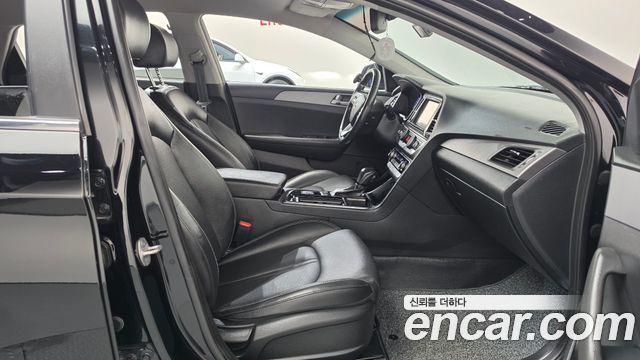 Hyundai Sonata 2023 — photo 16