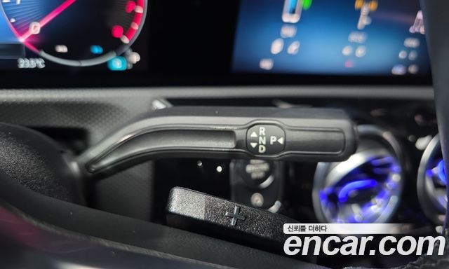 Mercedes-Benz A-Class 2024 — photo 12