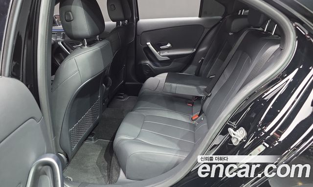 Mercedes-Benz A-Class 2024 — photo 18