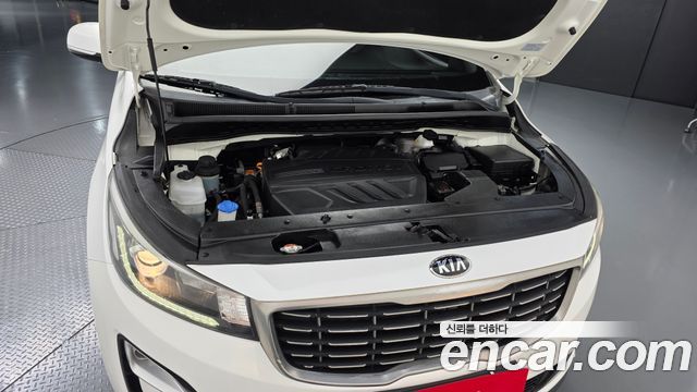 Kia Canival 2019 — photo 6