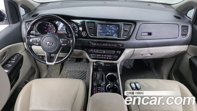 Kia Canival 2019 — photo 10