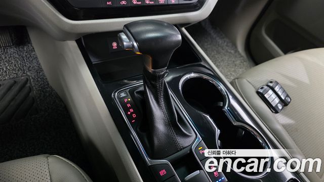 Kia Canival 2019 — photo 12