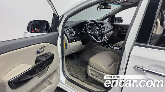 Kia Canival 2019 — photo 13