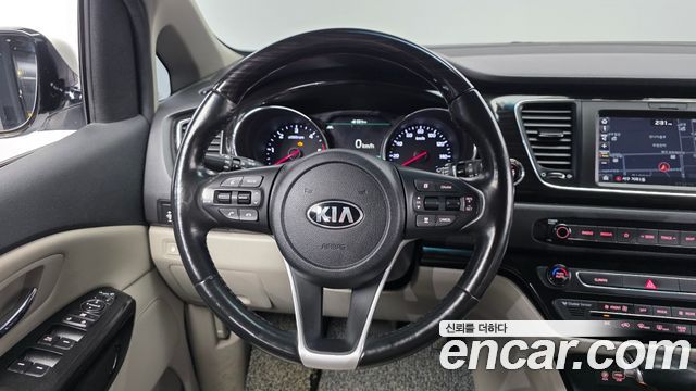 Kia Canival 2019 — photo 19