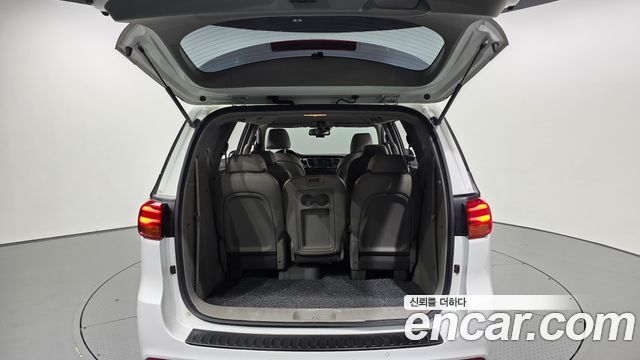 Kia Canival 2019 — photo 26