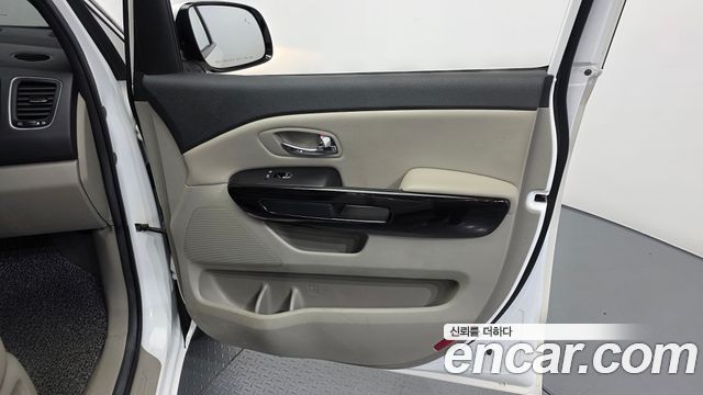 Kia Canival 2019 — photo 15