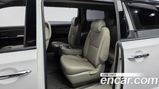 Kia Canival 2019 — photo 16