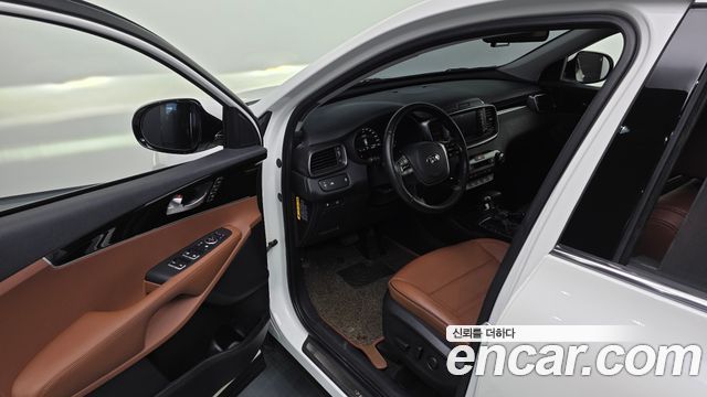 Kia Sorento 2018 — photo 11