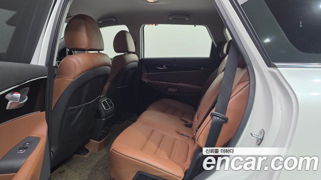 Kia Sorento 2018 — photo 12
