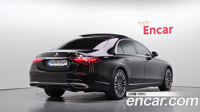 Mercedes-Benz S-Class 2023 — photo 2