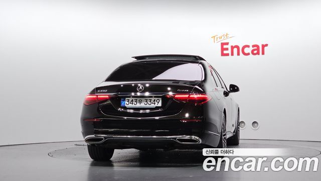 Mercedes-Benz S-Class 2023 — photo 4