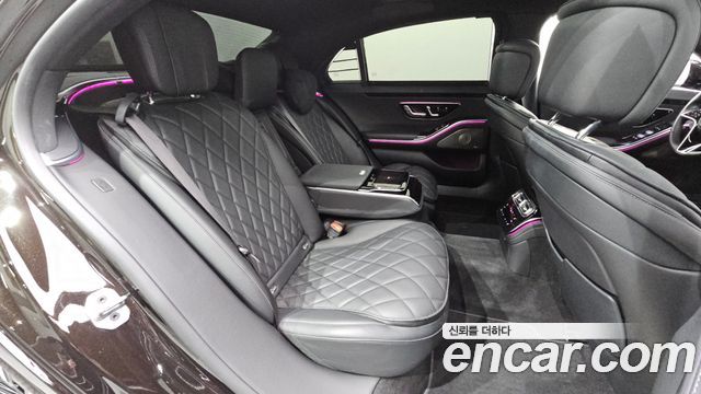 Mercedes-Benz S-Class 2023 — photo 18