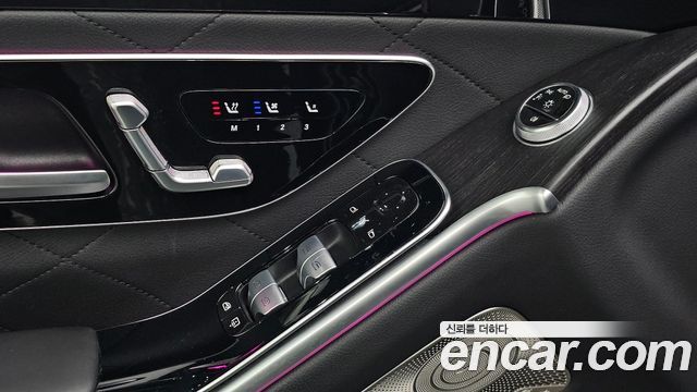 Mercedes-Benz S-Class 2023 — photo 30
