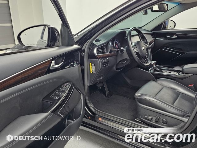 Kia K7 2018 — photo 11