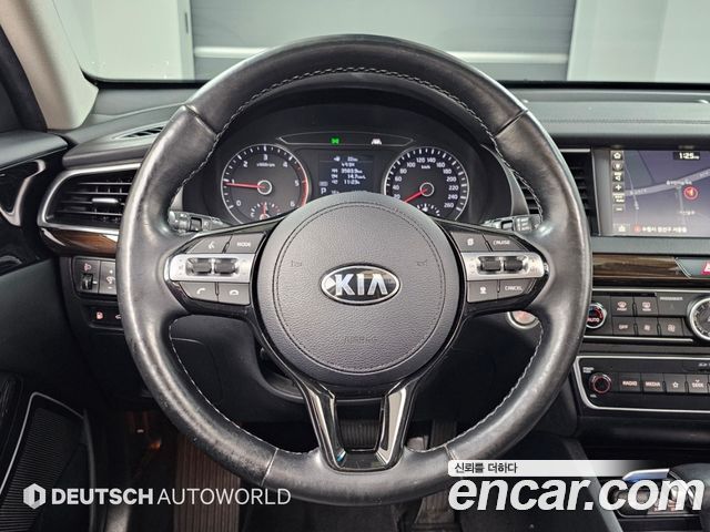 Kia K7 2018 — photo 13