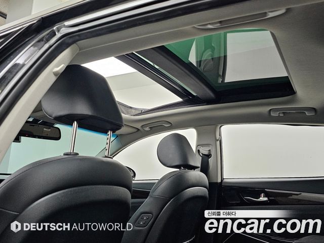 Kia K7 2018 — photo 18