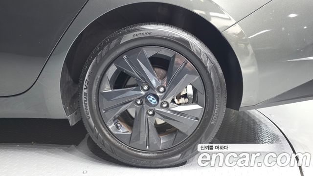 Hyundai AVANTE 2021 — photo 7