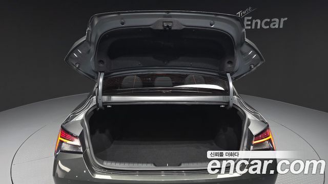 Hyundai AVANTE 2021 — photo 32