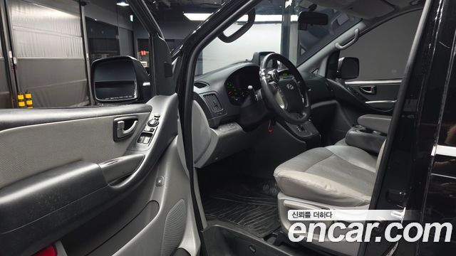 Hyundai Starex 2016 — photo 13