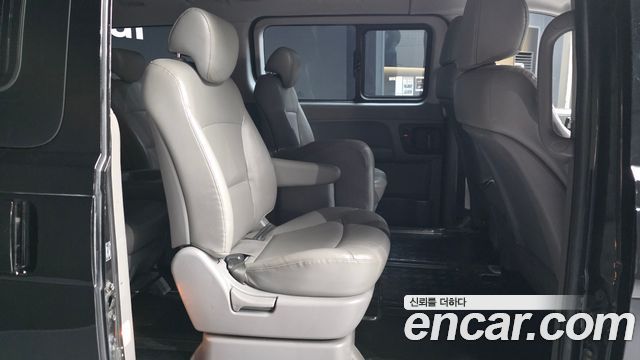 Hyundai Starex 2016 — photo 18