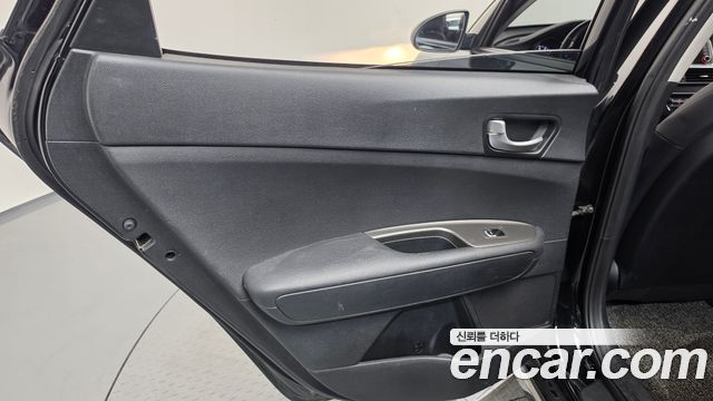 Kia K5 2020 — photo 15