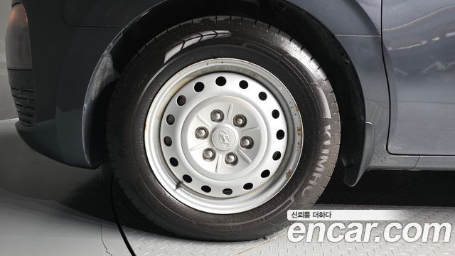 Hyundai Staria 2022 — photo 5