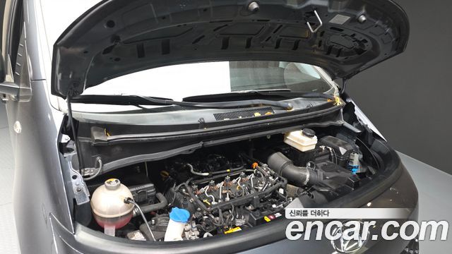 Hyundai Staria 2022 — photo 6