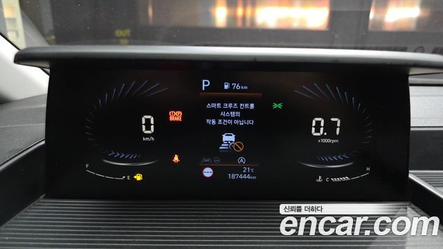 Hyundai Staria 2022 — photo 11