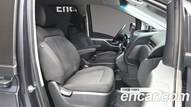 Hyundai Staria 2022 — photo 17