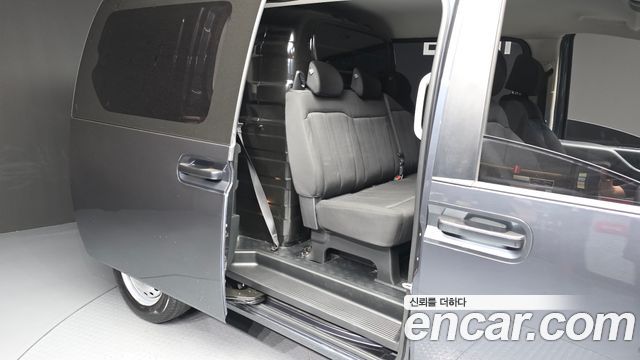 Hyundai Staria 2022 — photo 18