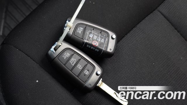 Hyundai Staria 2022 — photo 25