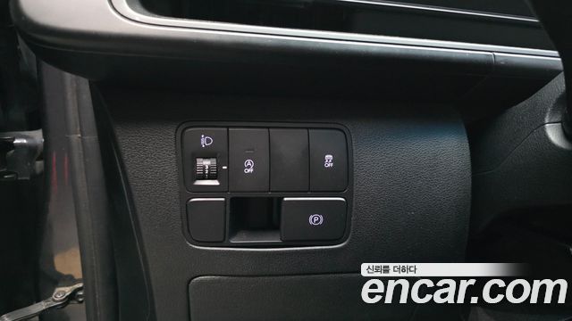 Hyundai Staria 2022 — photo 27