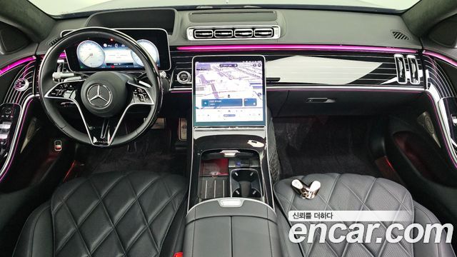Mercedes-Benz S-Class 2023 — photo 10