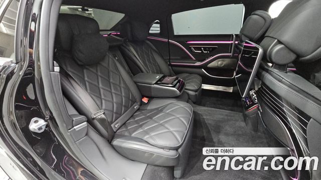 Mercedes-Benz S-Class 2023 — photo 17