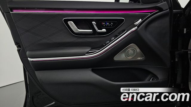 Mercedes-Benz S-Class 2023 — photo 14