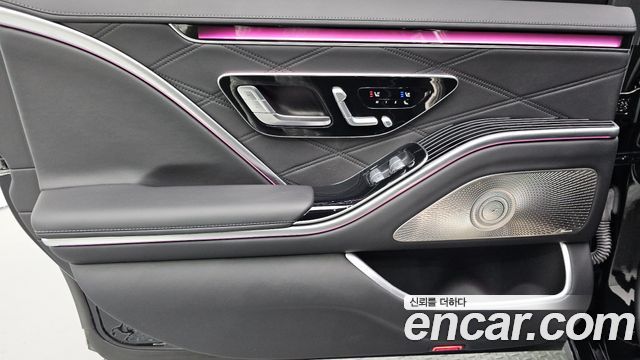 Mercedes-Benz S-Class 2023 — photo 15