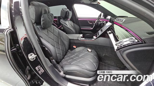 Mercedes-Benz S-Class 2023 — photo 16