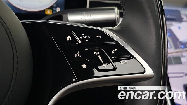 Mercedes-Benz S-Class 2023 — photo 30